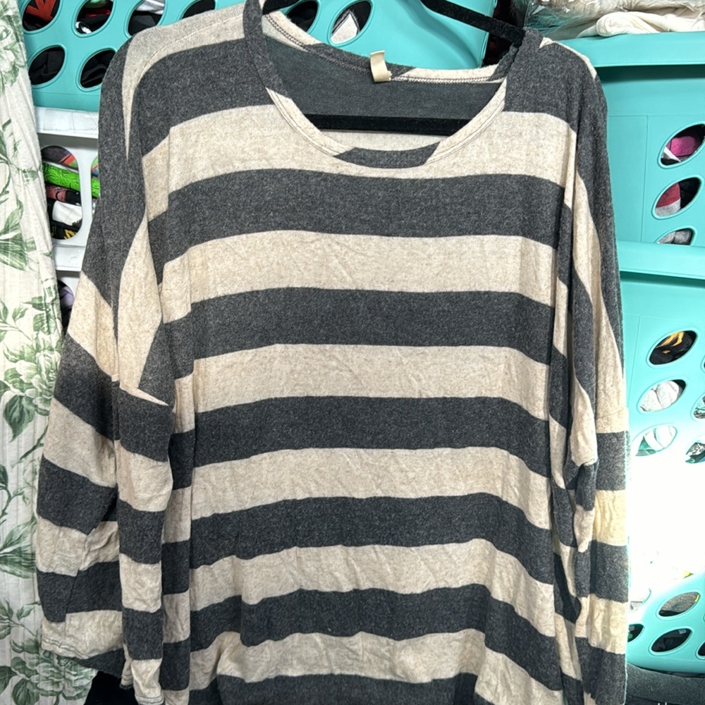 @dina_fiore Colorful Knit Shawl bundle - Picture 12 of 17